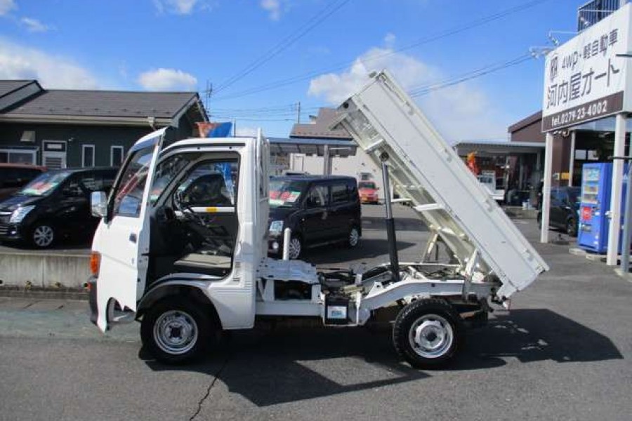 Daihatsu Hijet Mini Truck (Kei Truck) – An Amazing Choice!