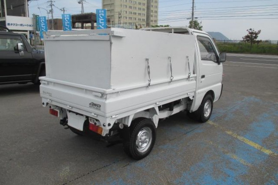 Daihatsu Hijet Intake and Exhaust System Maintenance